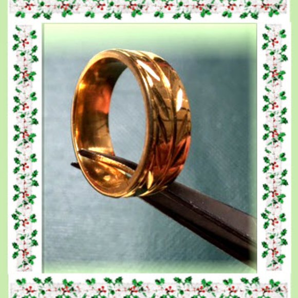 THE OLIVE LEAVES GOLD RING SYMBOL OF PEACE & LOVE from NOAH's ARK HIS/ HERS NEW - Picture 1 of 4